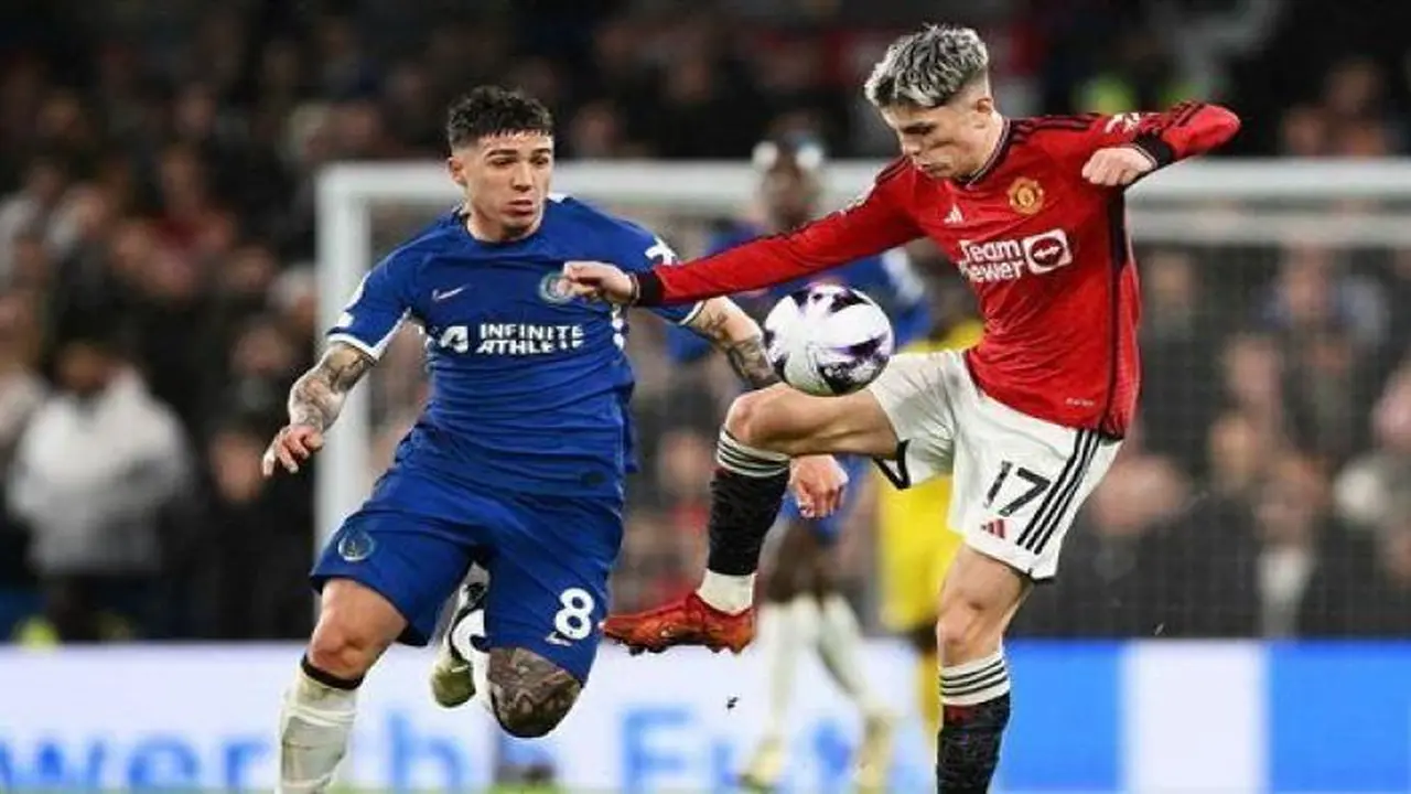 موعد قمة تشيلسي ومانشستر يونايتد في الدوري الإنجليزي والقنوات الناقلة للمواجهة المرتقبة